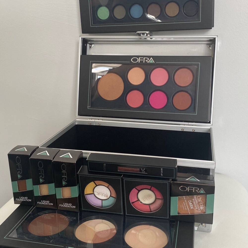 OFRA Makeup Kit